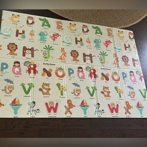 Foldable reversible foam play mat for crawling baby with travel carrying case